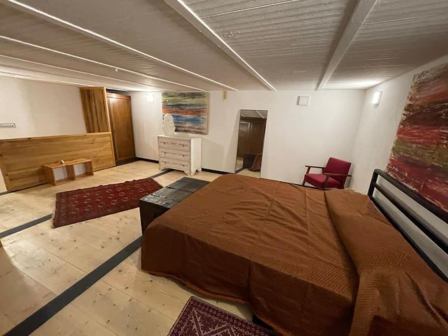Kamyhouse Una Tranquilla Struttura Nel Verde Villa Neapel Exteriör bild
